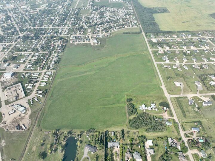 Property Photo: 11 Th Avenue AB T0H 0C0