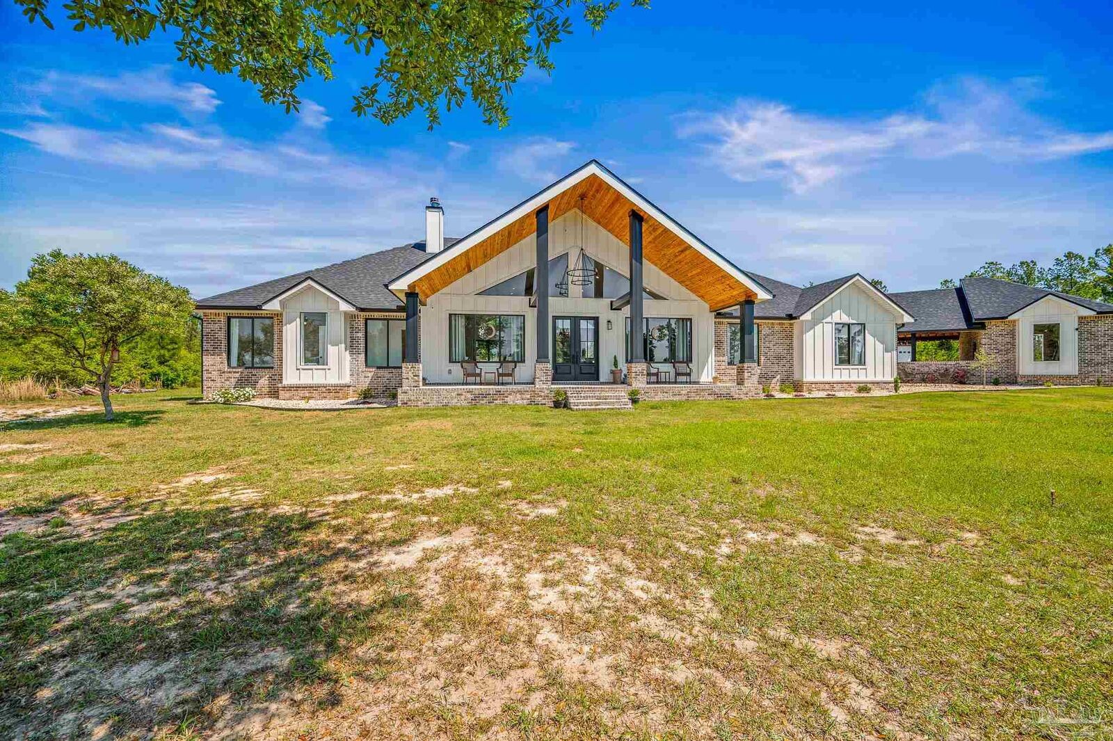 Property Photo:  3720 Arbor Ridge Rd  FL 32571 