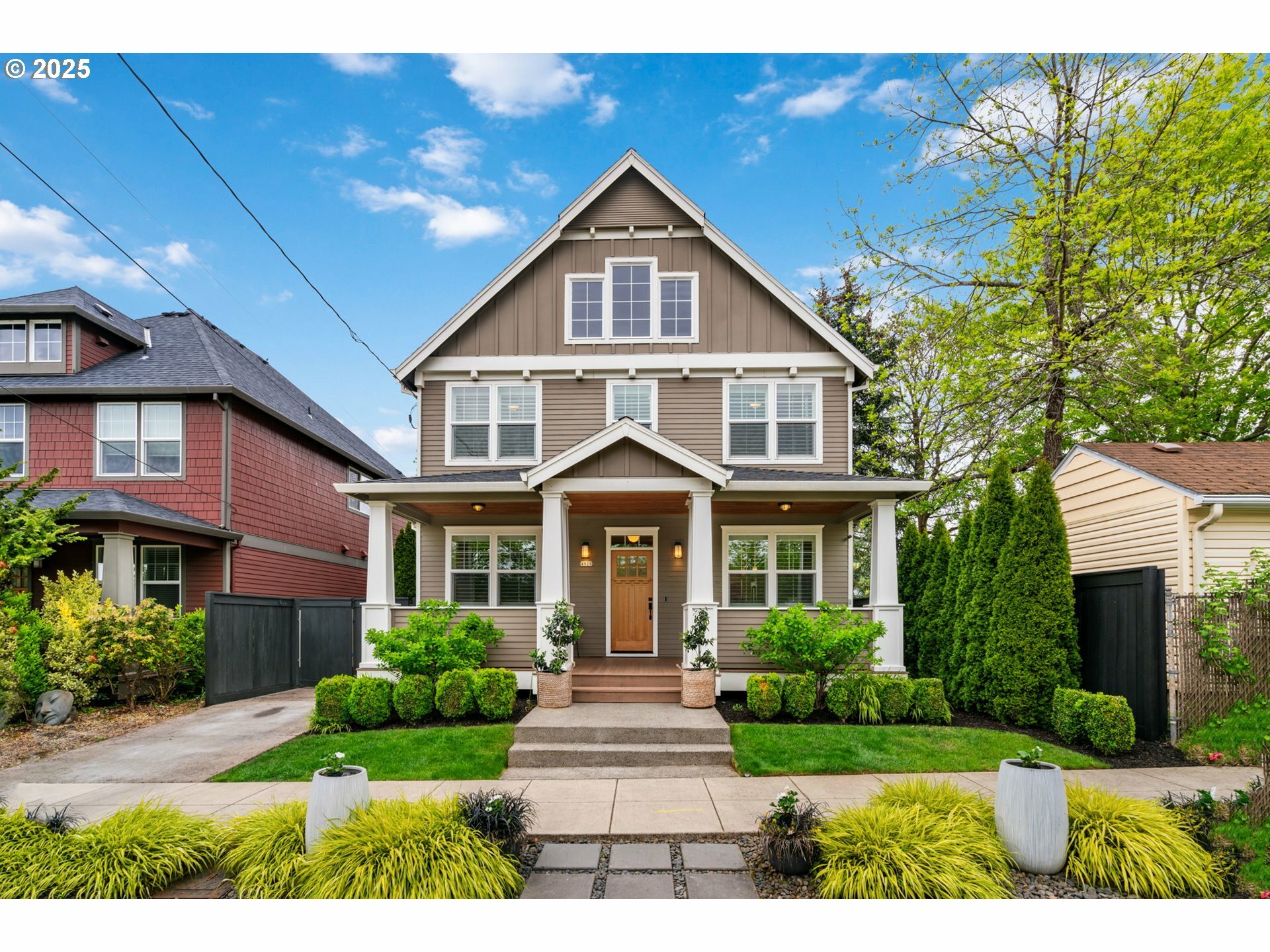 Property Photo: 4928 NE 41st Ave OR 97211
