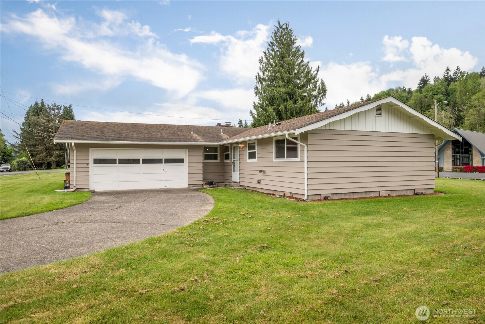 Property Photo: 100 Garden Street WA 98626
