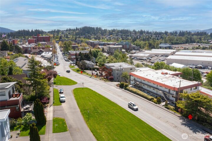 Property Photo: 1014 11th Street 302 WA 98226
