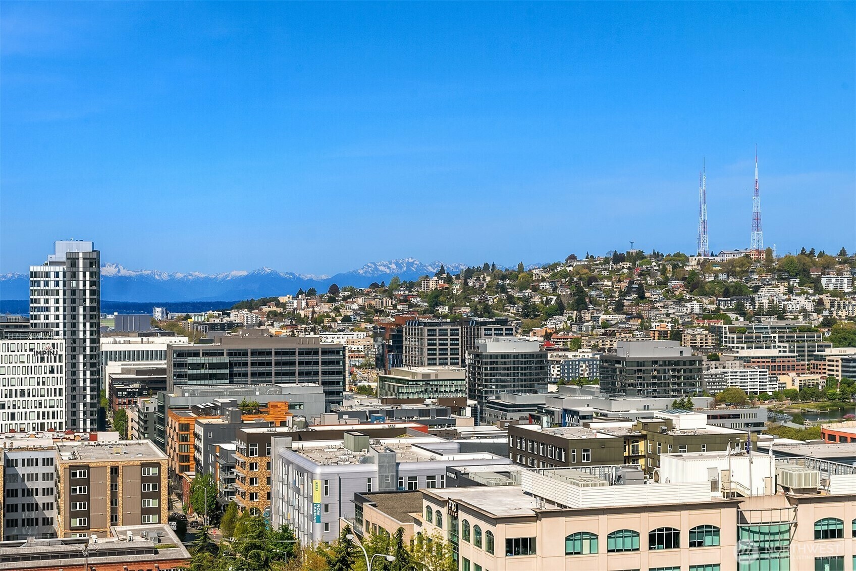 Property Photo: 420 Melrose Avenue 701 WA 98102