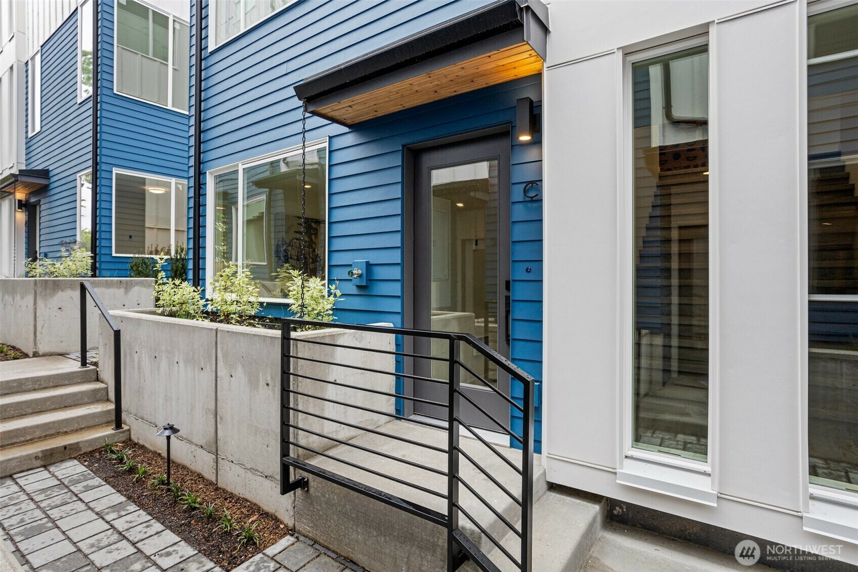 Property Photo: 2523 29th Avenue S D WA 98144