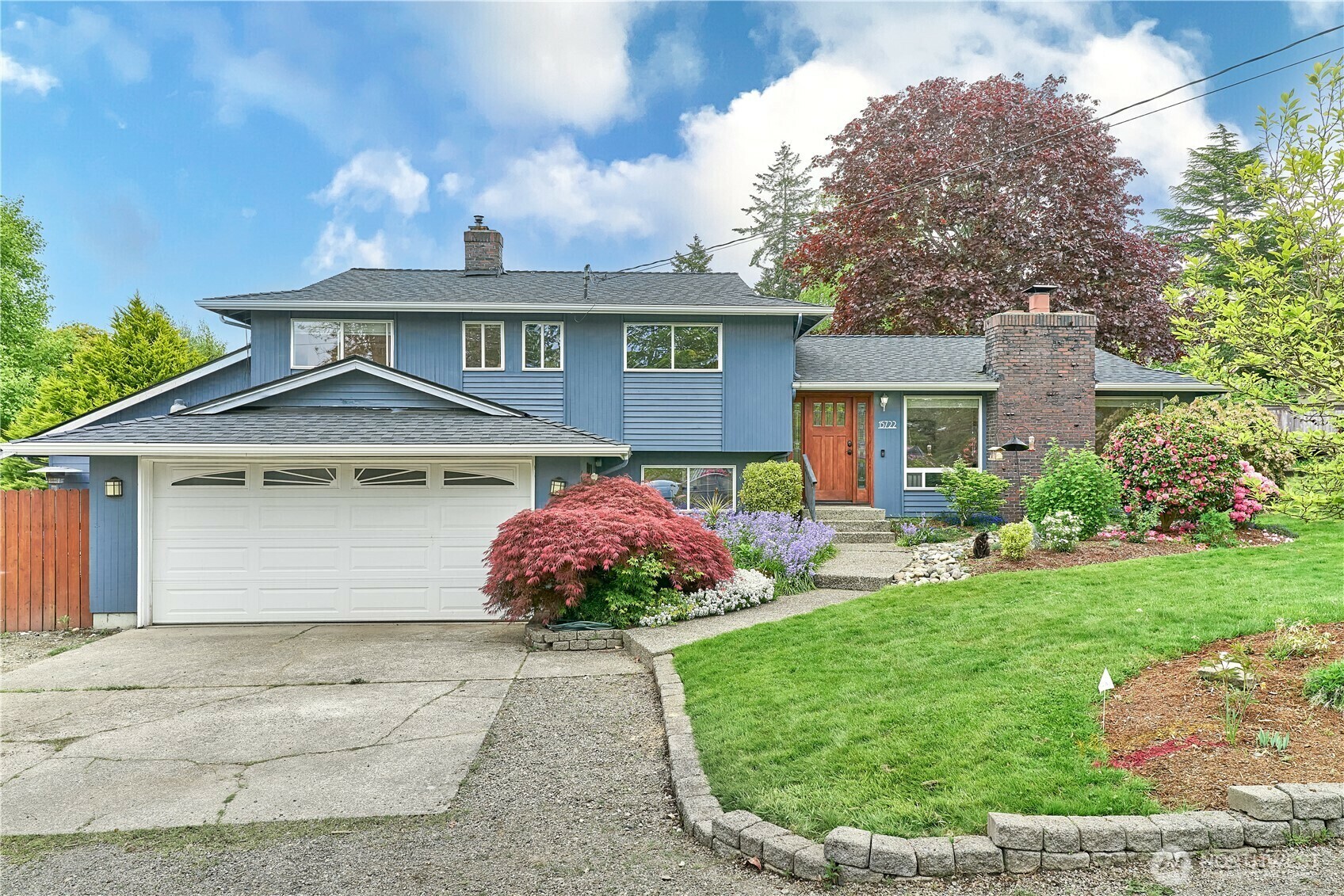 Property Photo: 15722 NE 62nd Place WA 98028