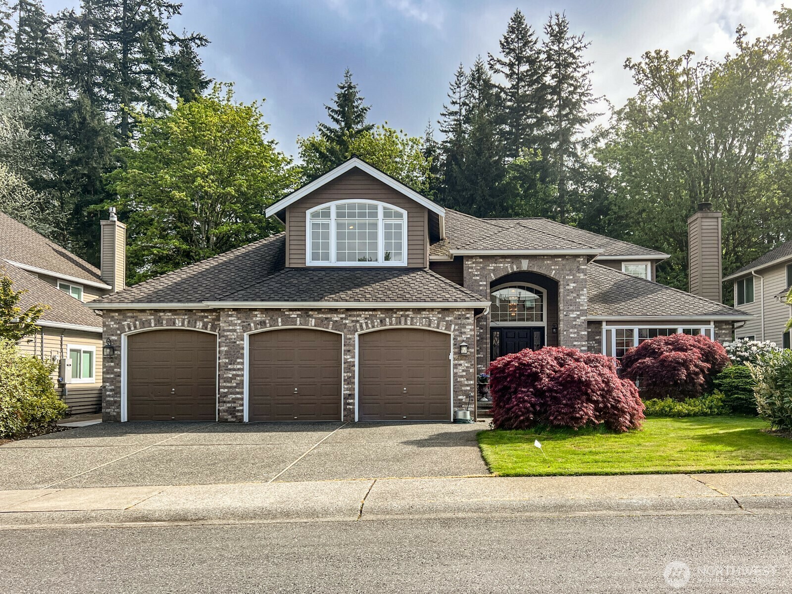 Property Photo: 21417 SE 35th Way WA 98075