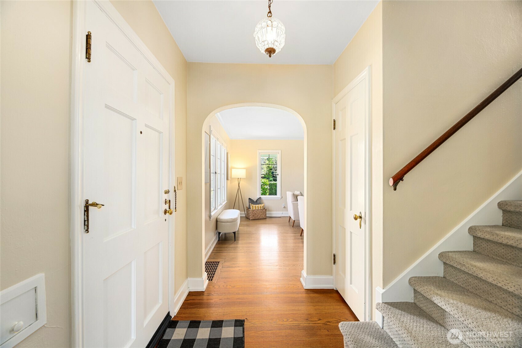 Property Photo: 2803 W Garfield Street WA 98199