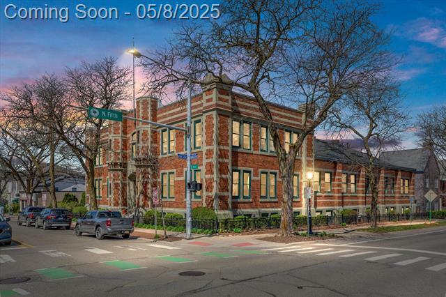 Property Photo: 223 E Ann Street 1 MI 48104