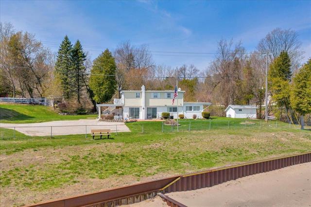 Property Photo:  7226 Lakeview Drive  MI 48450 