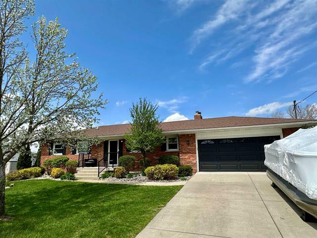 Property Photo:  2490 Golden Shores Court  MI 48430 