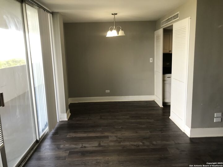 Property Photo: 7039 San Pedro 810 TX 78216