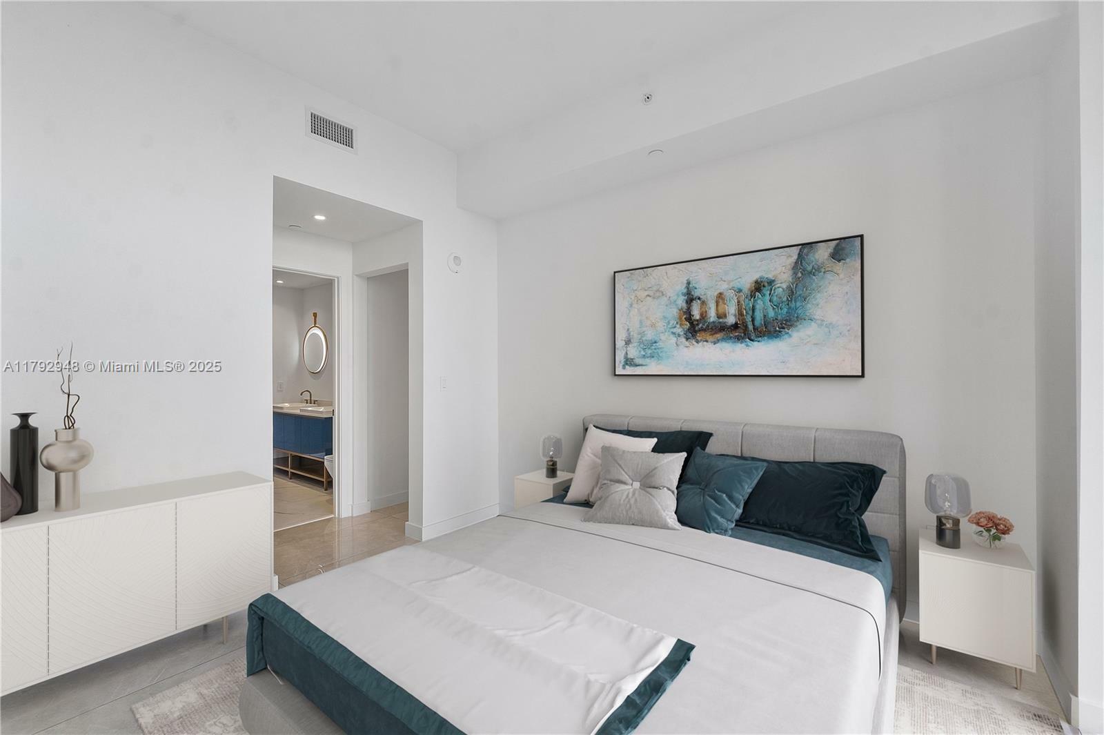 Property Photo: 2678 Tigertail Ave 512 FL 33133