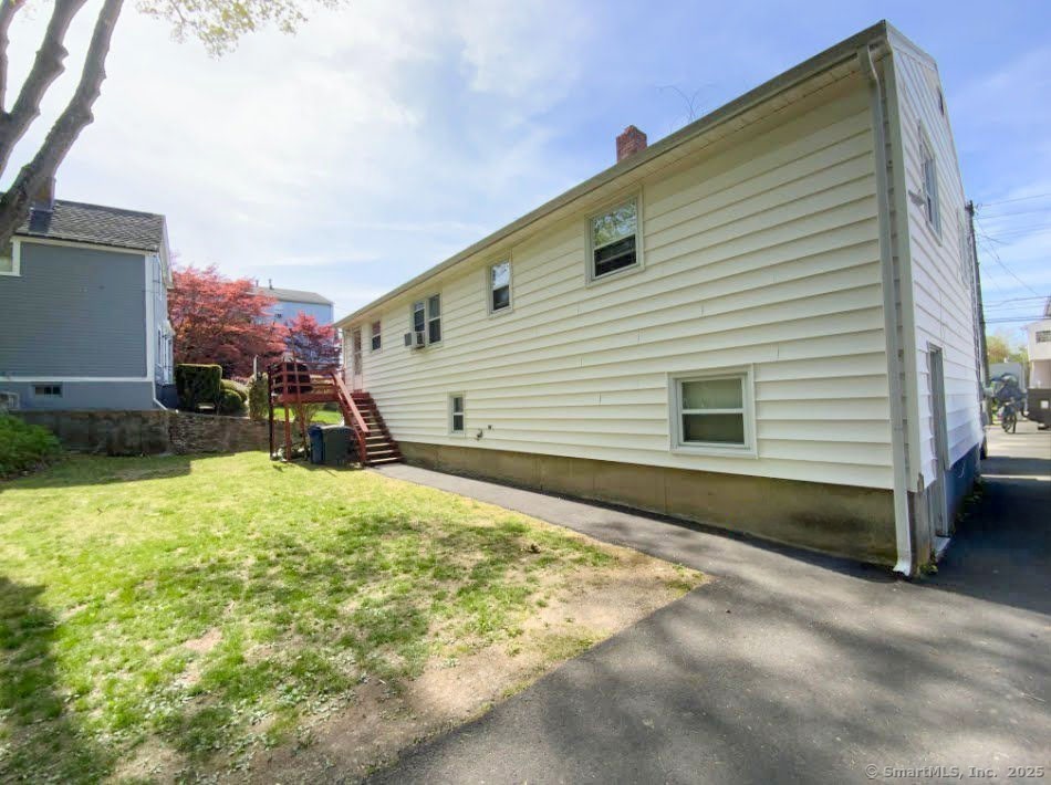 Property Photo: 456 Main Street CT 06516
