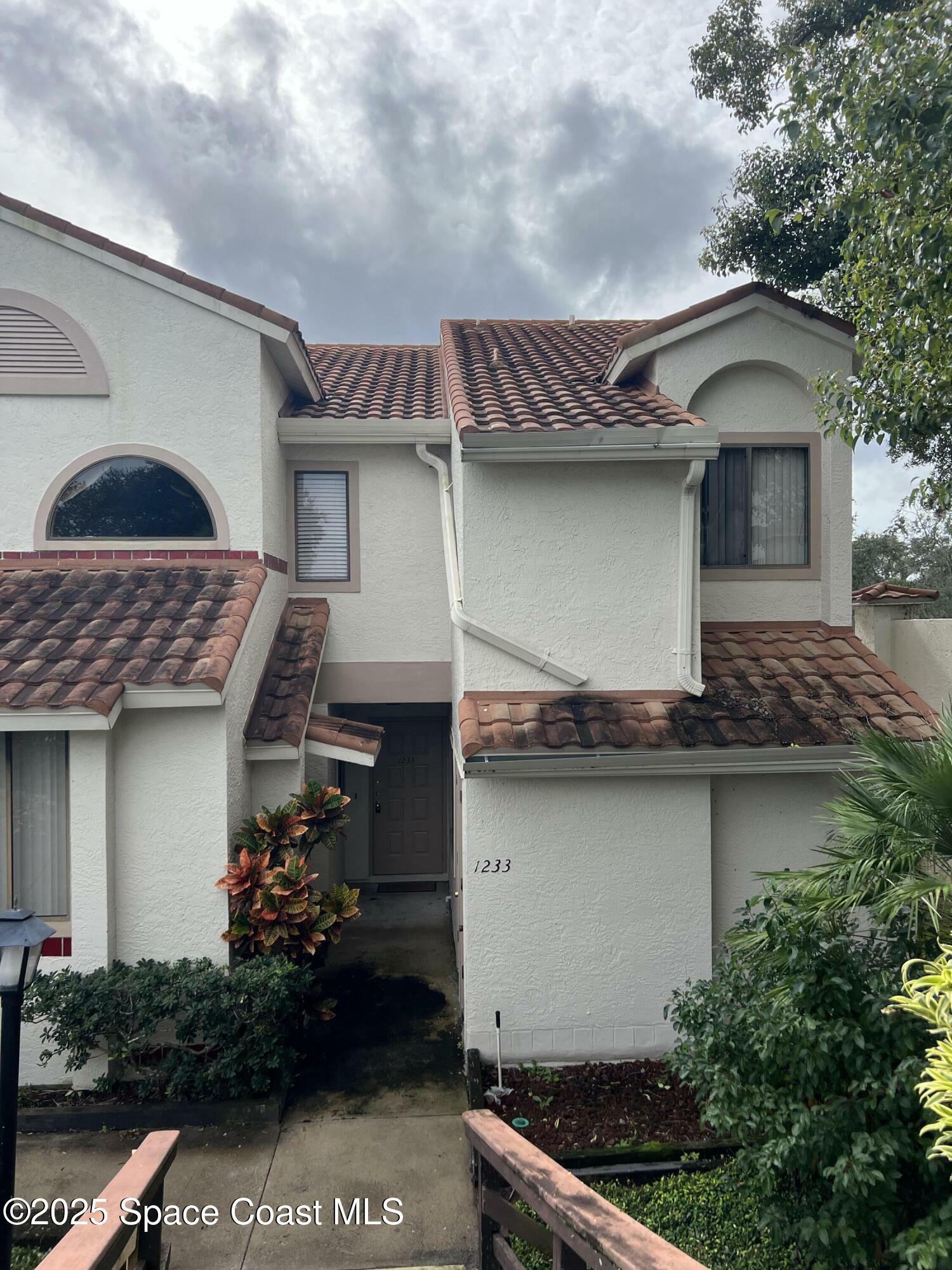 Property Photo: 1233 Country Club Drive FL 32780