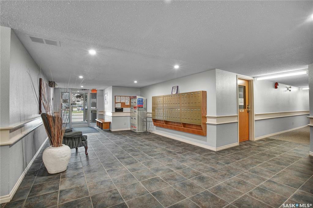 Property Photo: 706 Confederation Drive 107 SK S7L 5R7