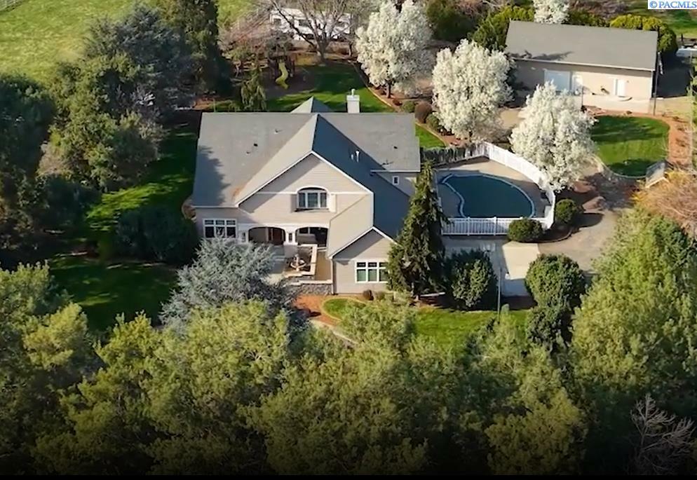 8620 W Richardson Road  Pasco WA 99301 photo