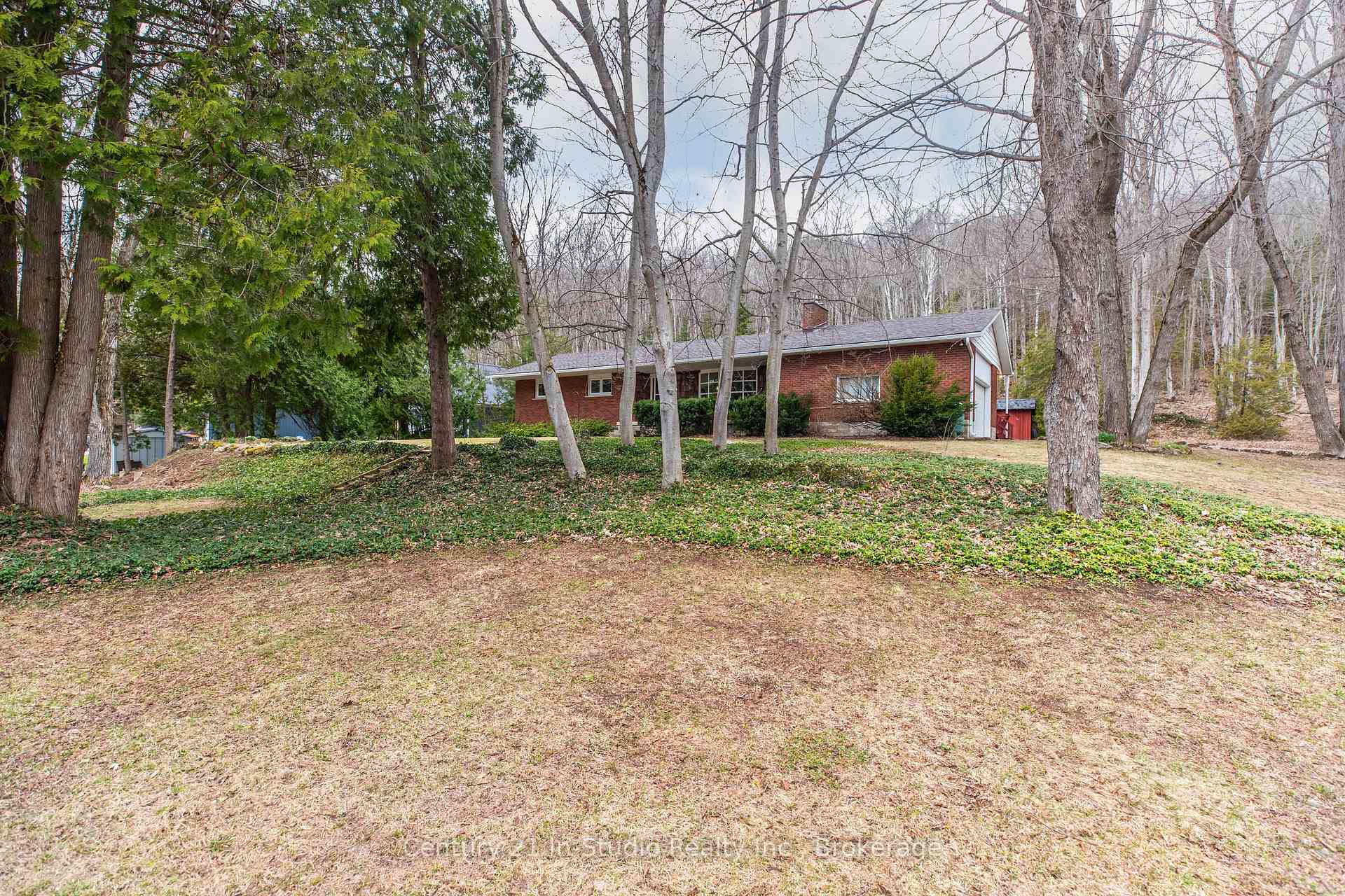 Property Photo: 2 Kathleen Avenue ON N0H 2T0