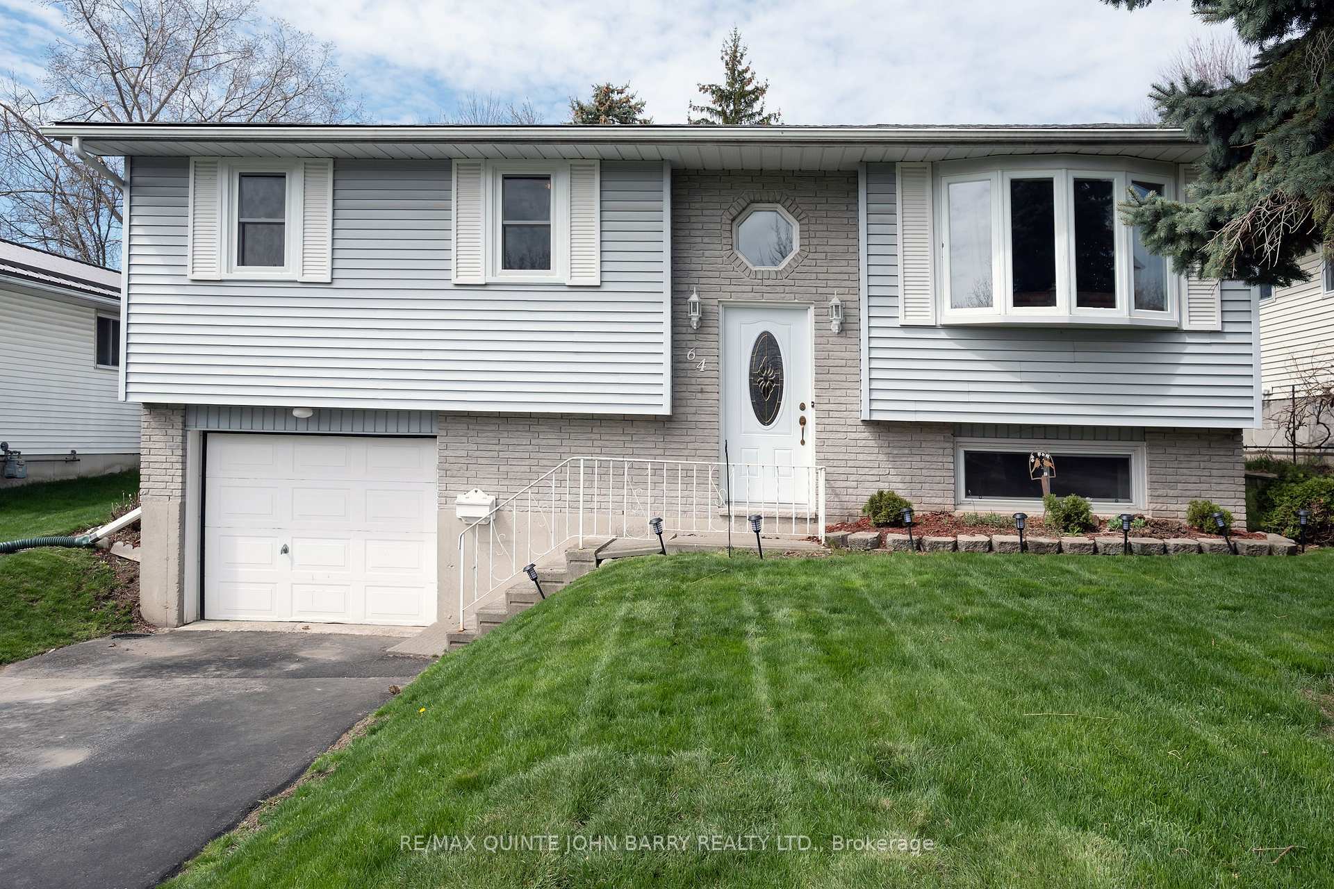 Property Photo: 64 Ireland Drive ON K8V 5X3