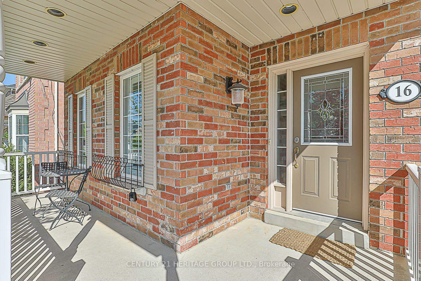 Property Photo: 16 Haverhill Terrace ON L4G 7R7