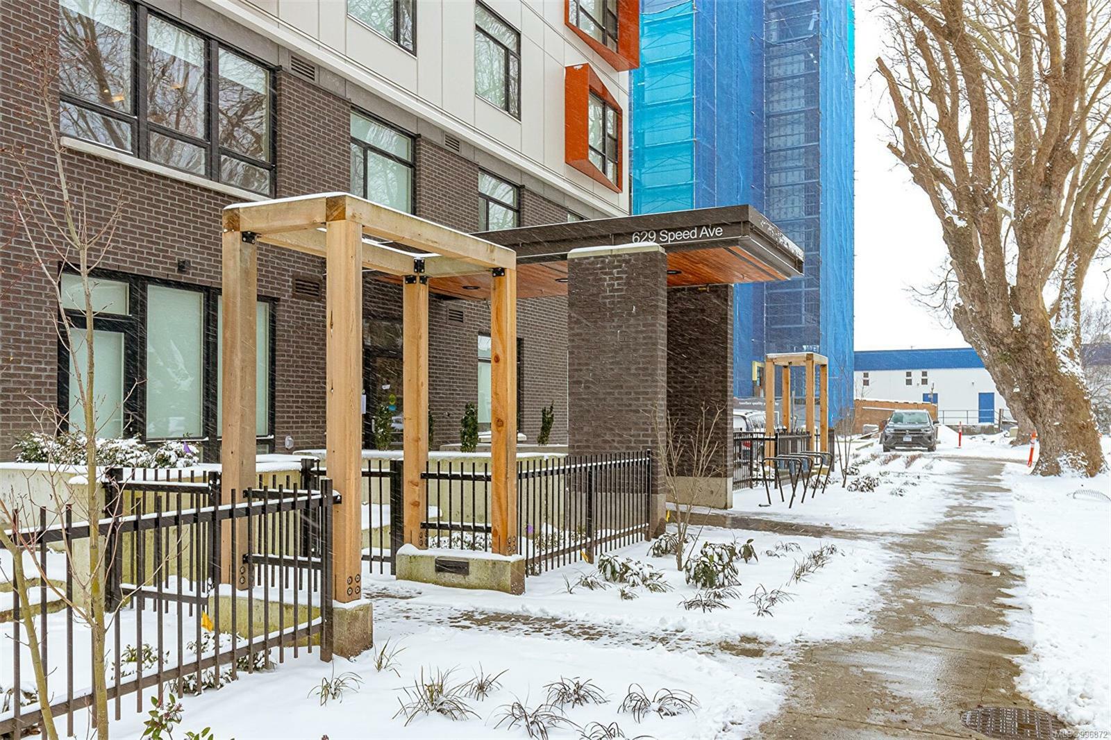 Property Photo: 629 Speed Ave 505 BC V8Z 1A5