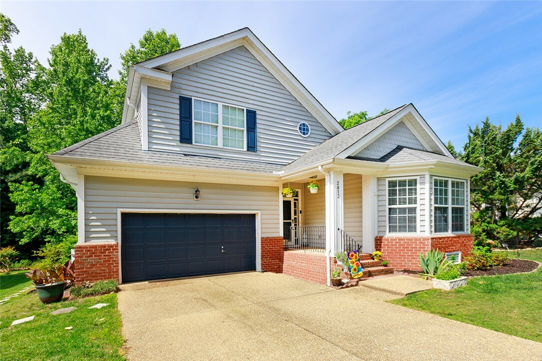 Property Photo: 2812 Rook Pawn Reach VA 23185-3287