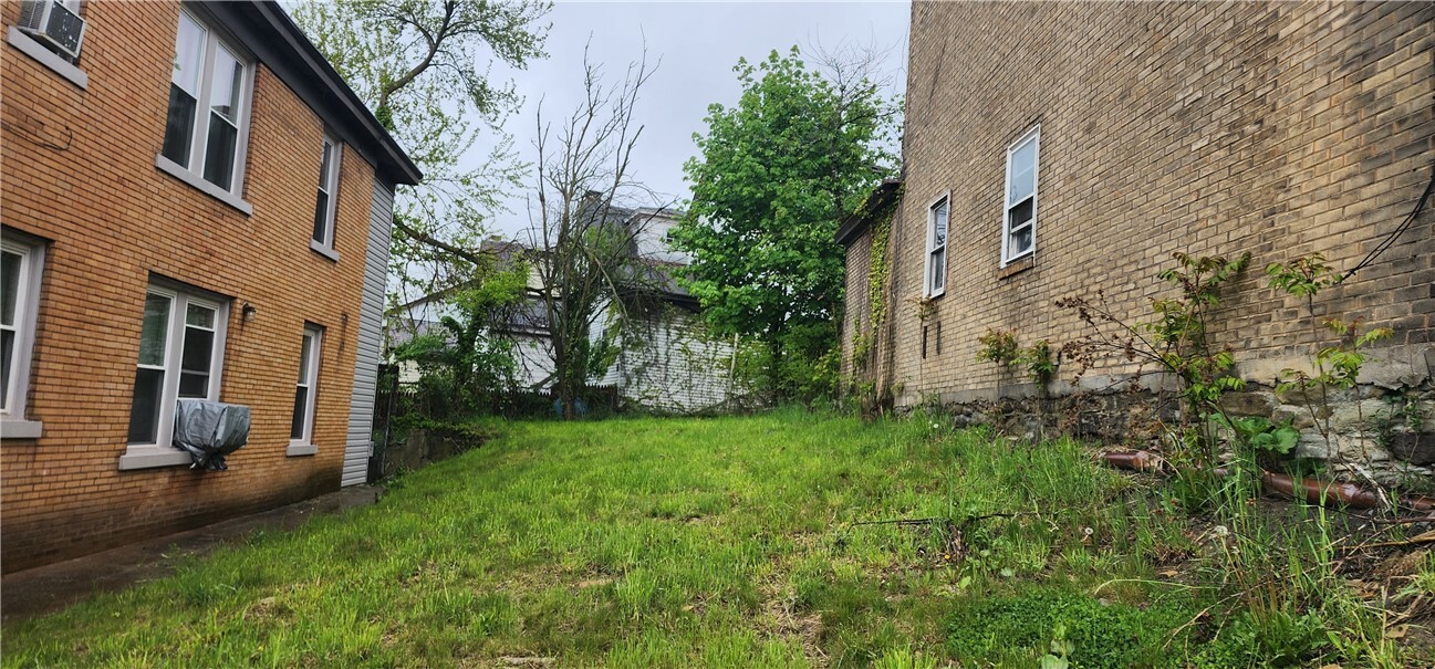 Property Photo: 1610 Arlington Ave PA 15210