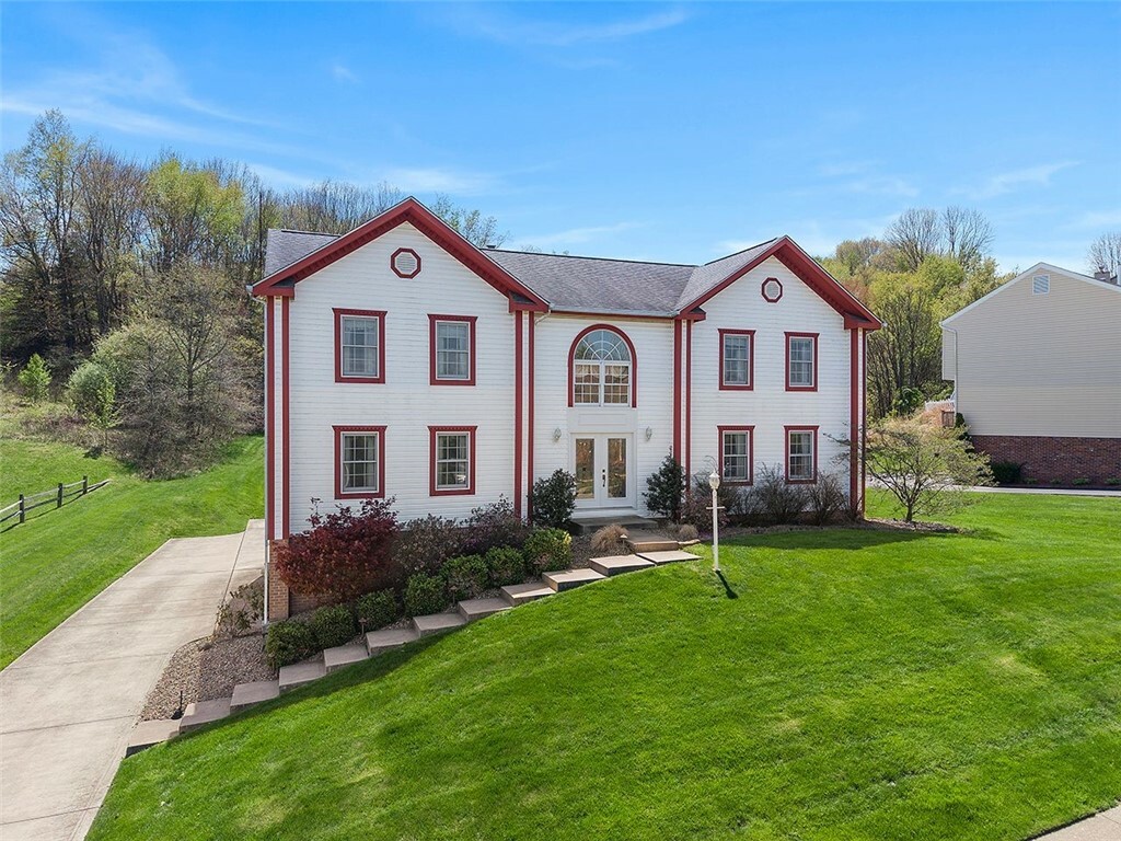Property Photo: 107 Woodbine Drive PA 16066