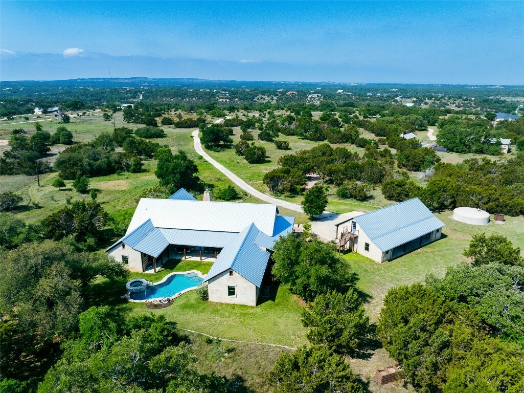 Property Photo: 424 Hidden Creek Drive TX 78620