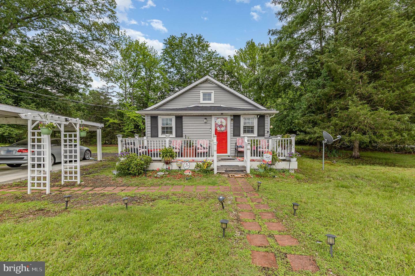 Property Photo: 3111 Mathias Point Road VA 22485