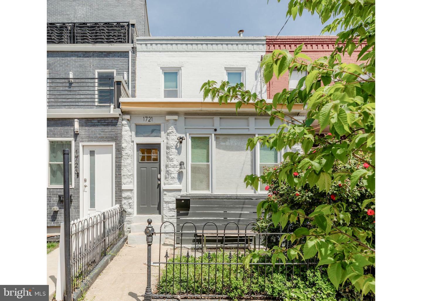 1721 Wharton Street  Philadelphia PA 19146 photo