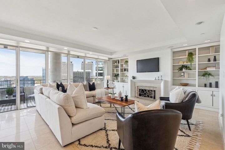 Property Photo:  202 W Rittenhouse Square 10 3203  PA 19103 