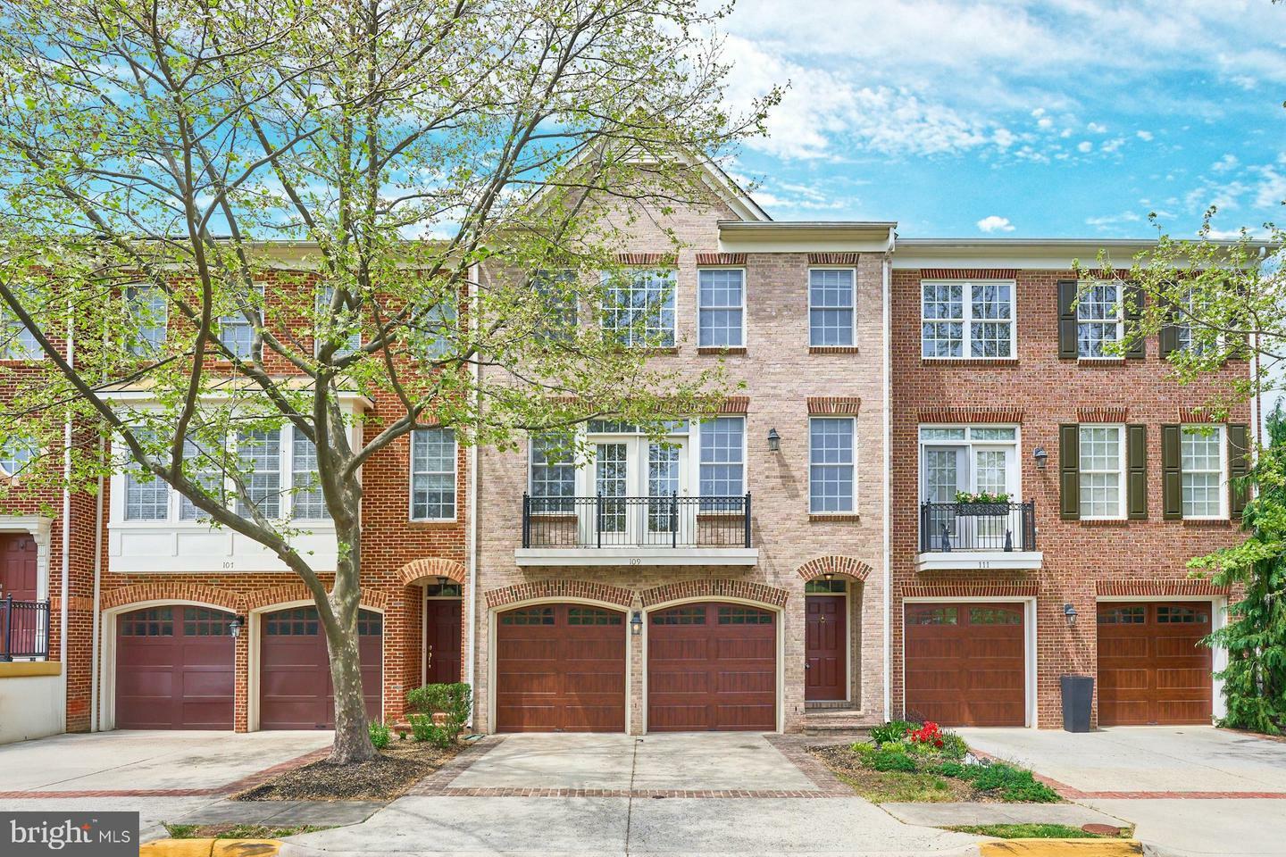 Property Photo: 109 Herndon Mill Circle VA 20170