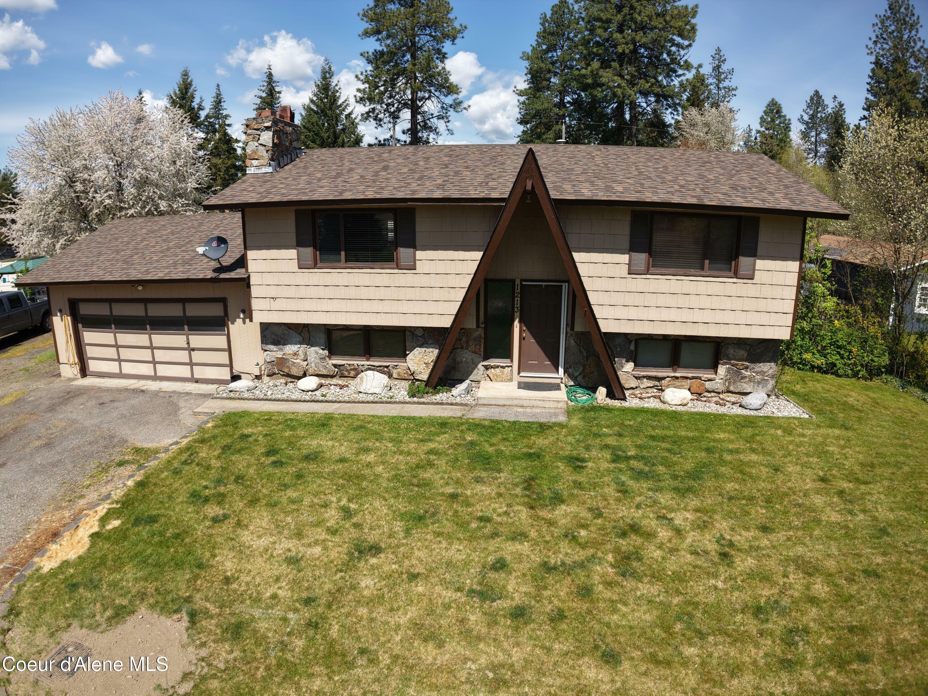 Property Photo: 1213 E Fernwood Ct ID 83815