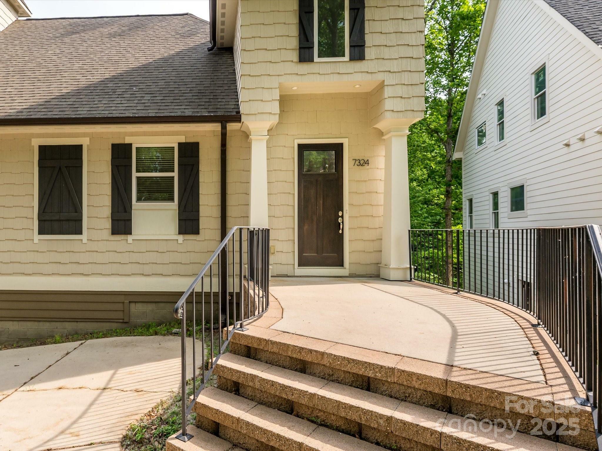 Property Photo: 7324 Leharne Drive NC 28270