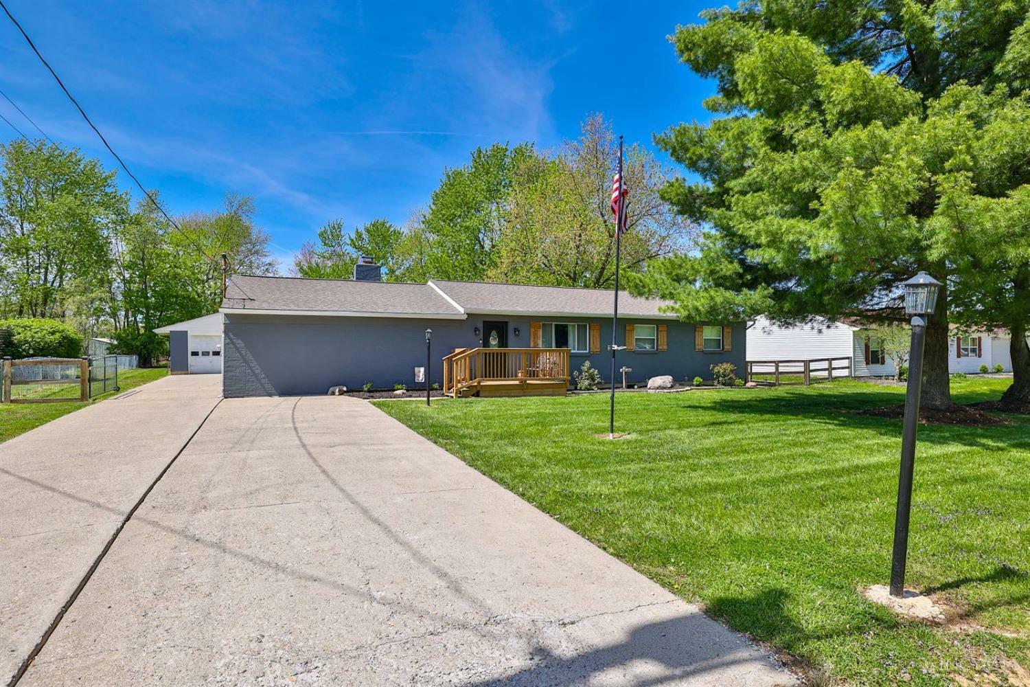 Property Photo: 1824 Lois Lane OH 45122