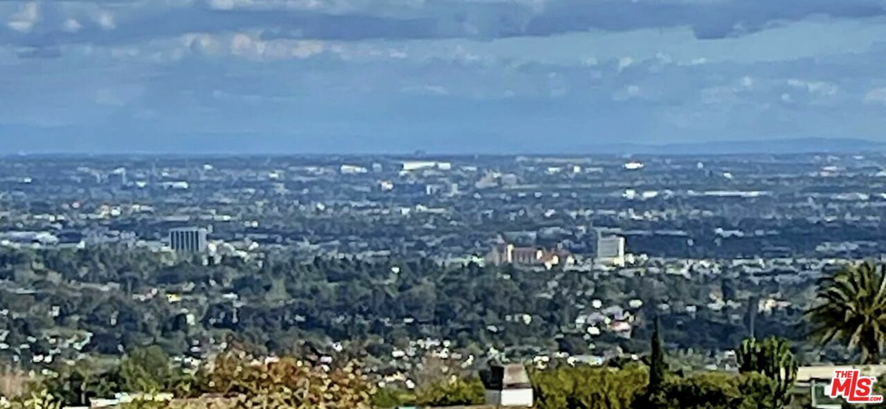 1358 Duende Ln  Pacific Palisades CA 90272 photo