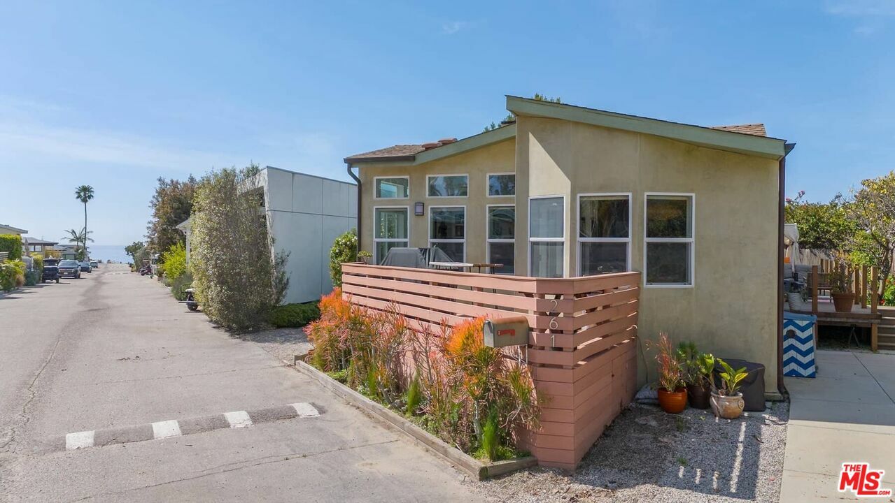 Property Photo: 261 Paradise Cove Rd CA 90265