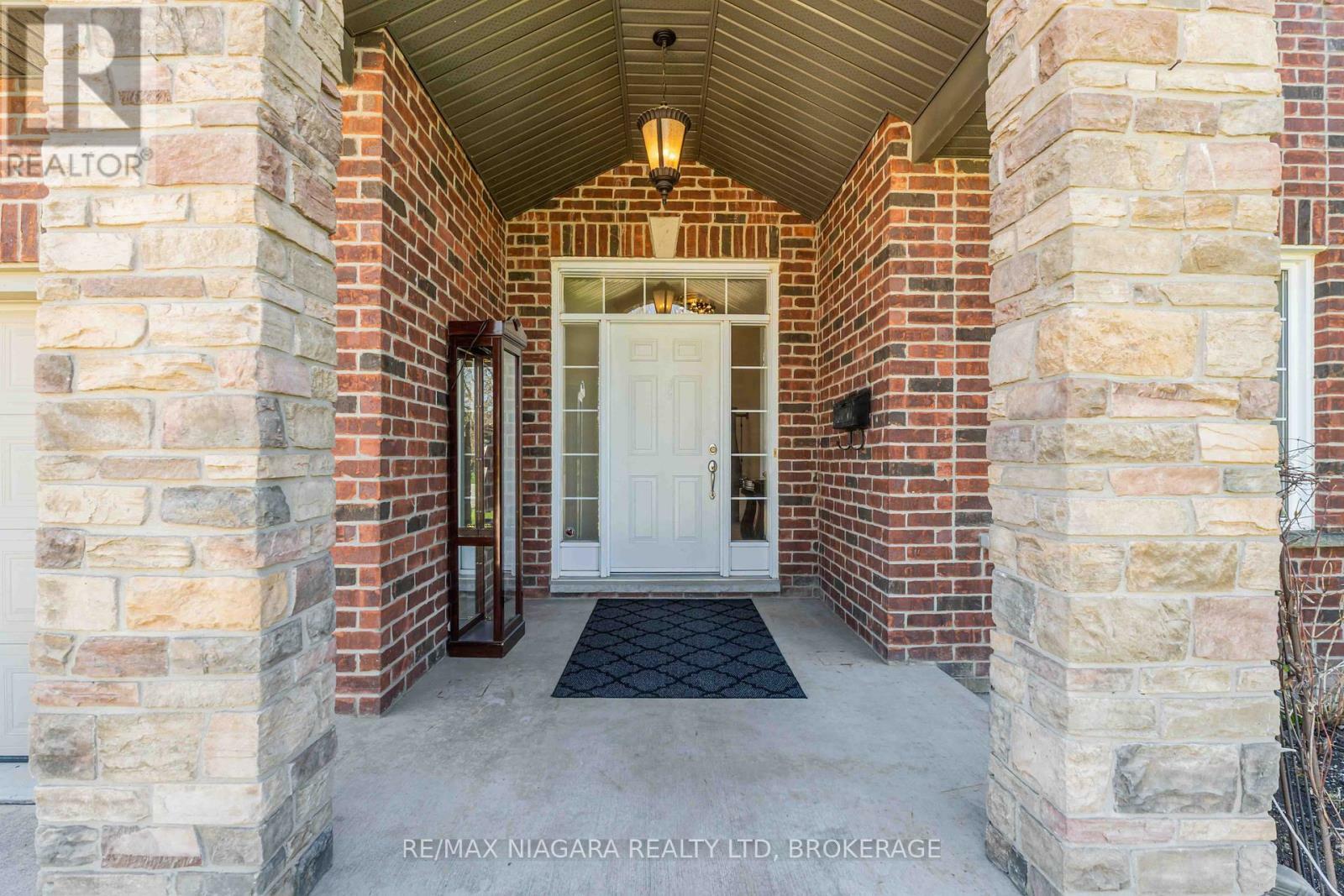 Property Photo: 3954 Weinbrenner Road ON L2G 7Y3