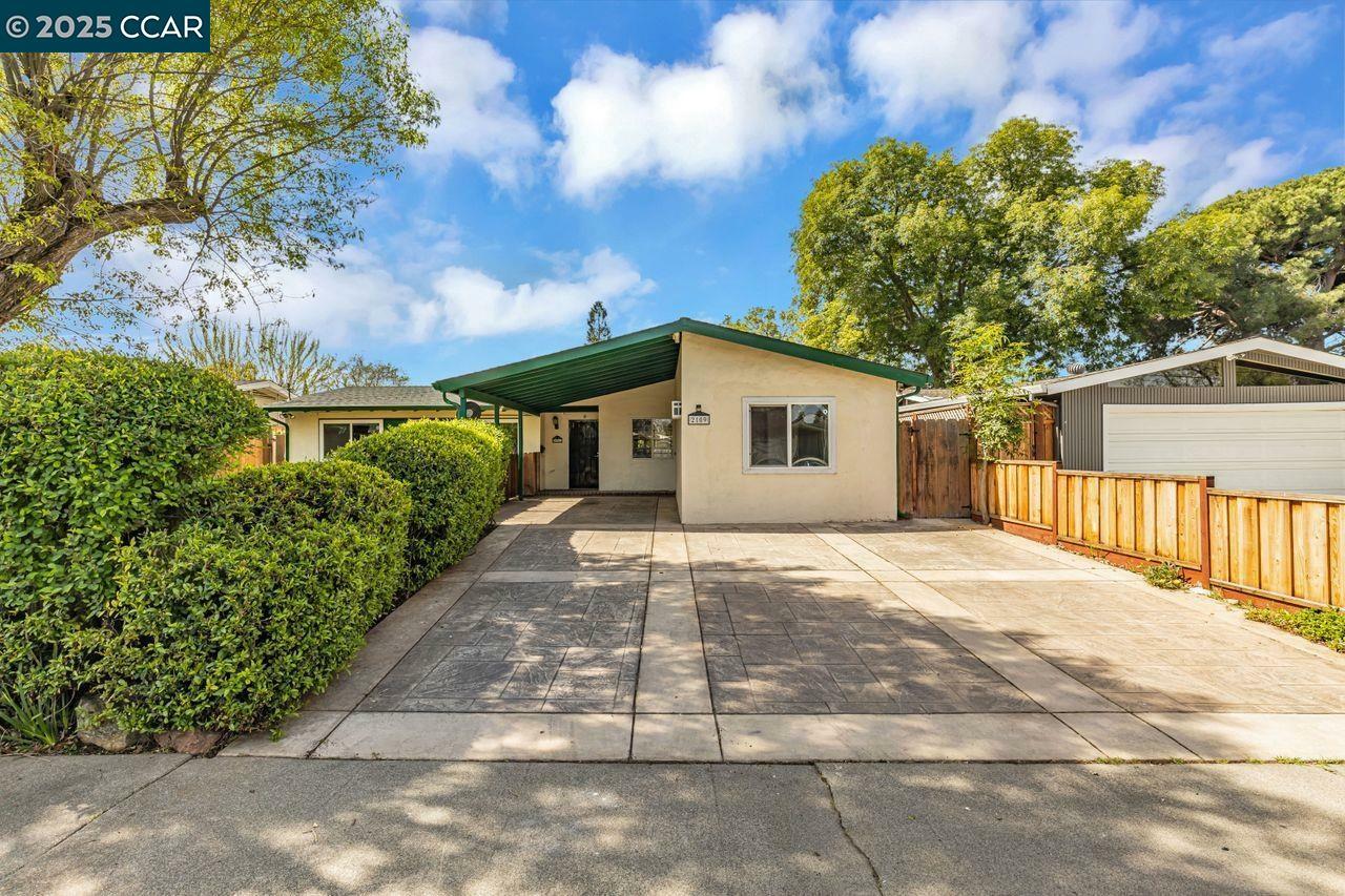 Property Photo: 2109 Roskelley Dr CA 94519