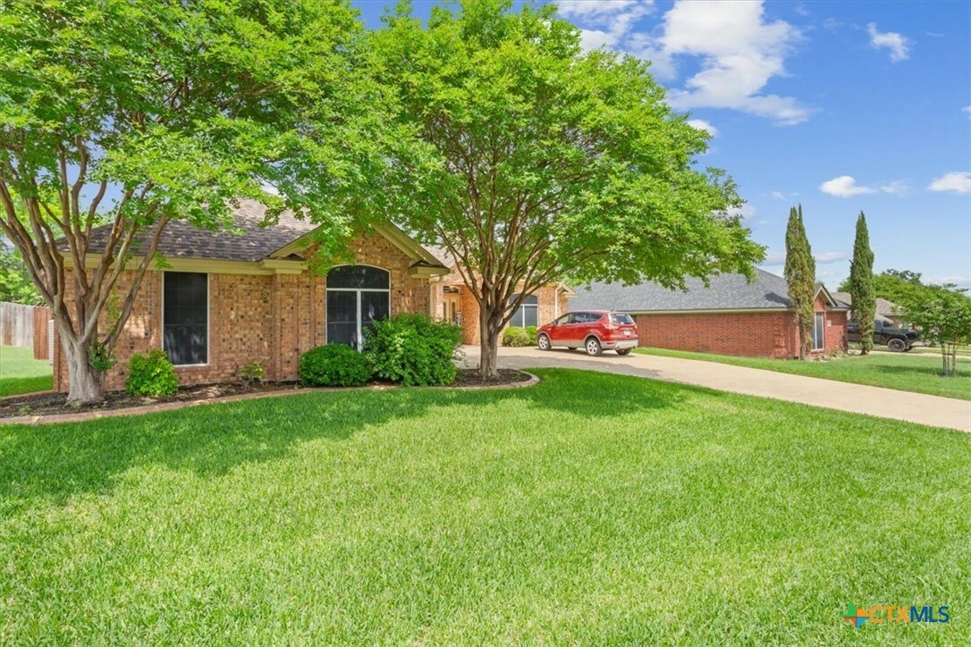 Property Photo: 610 Pomegranate Circle TX 76548