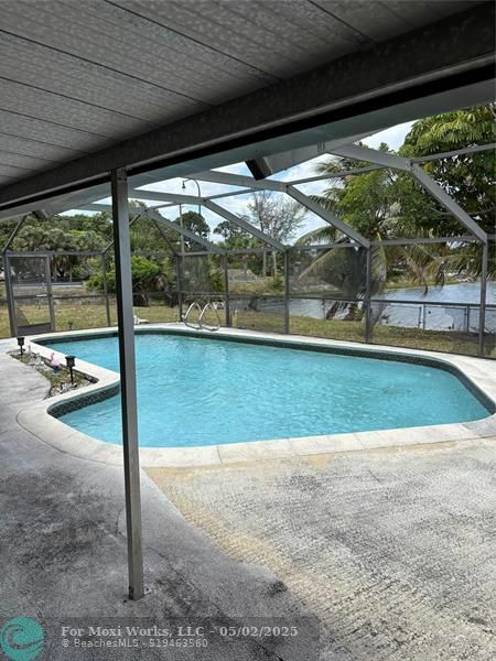 Property Photo: 1621 NW 168th Ter FL 33169