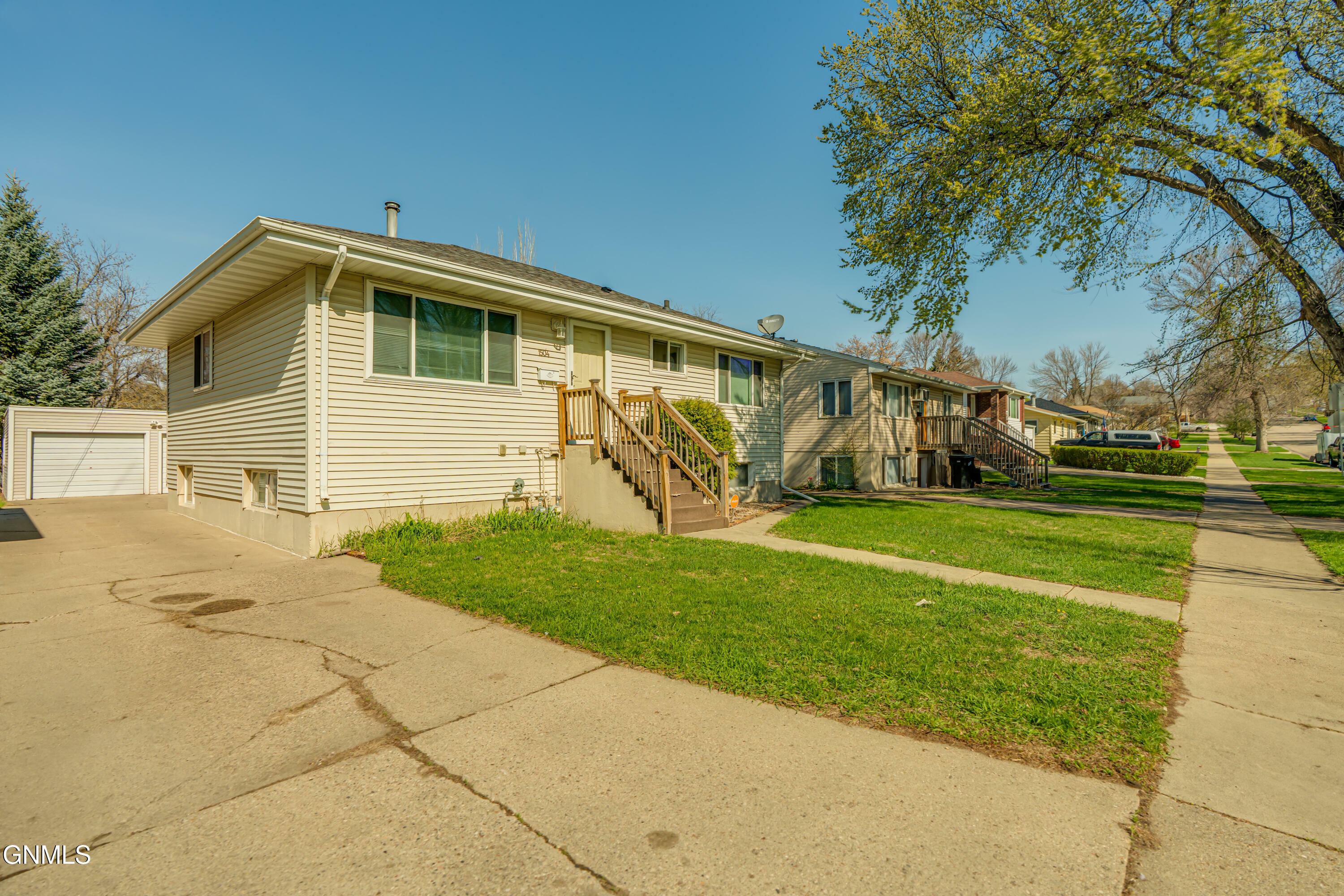 Property Photo: 1504 14th Street N ND 58501