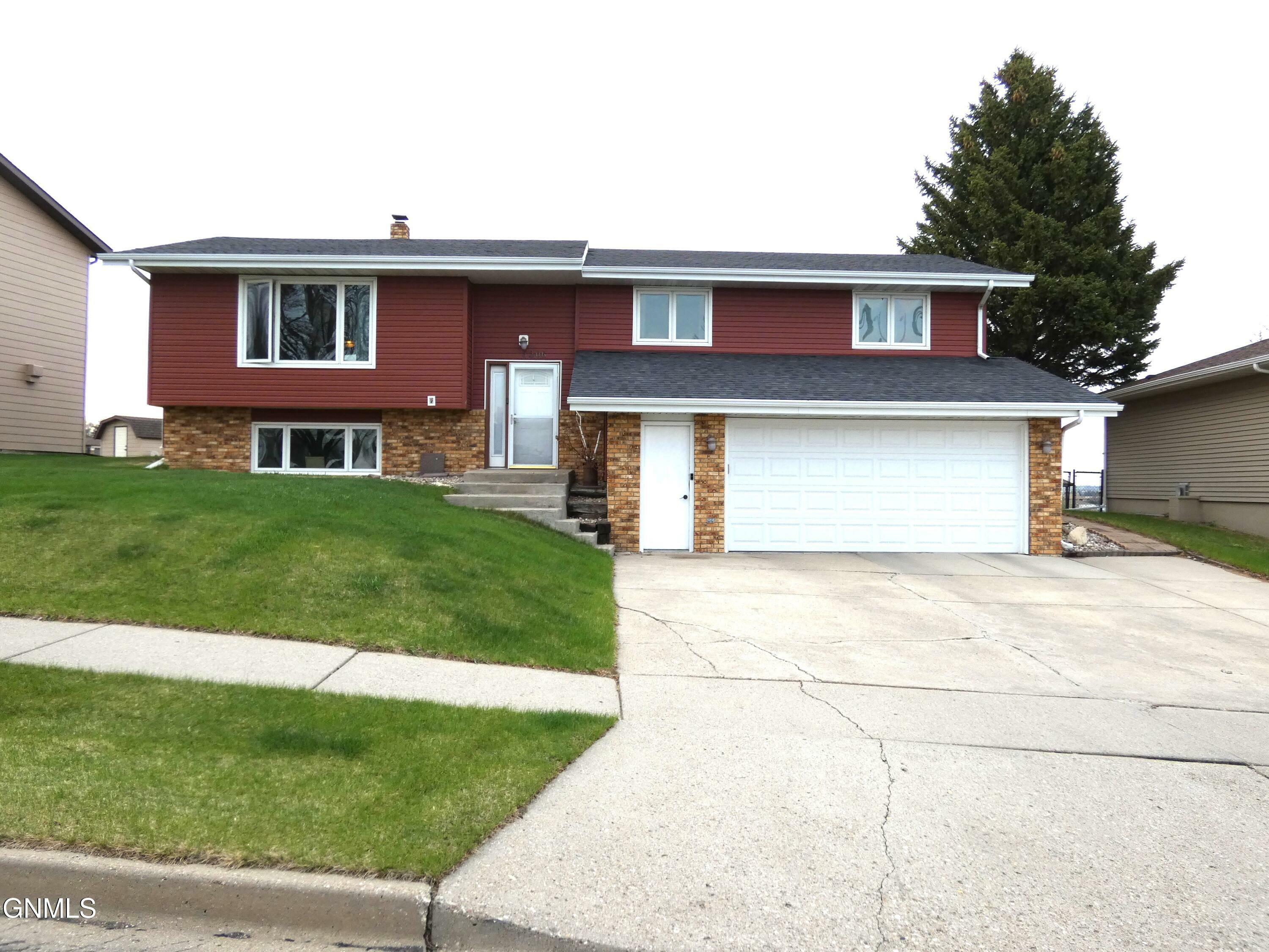 Property Photo: 3206 Crocus Avenue ND 58501
