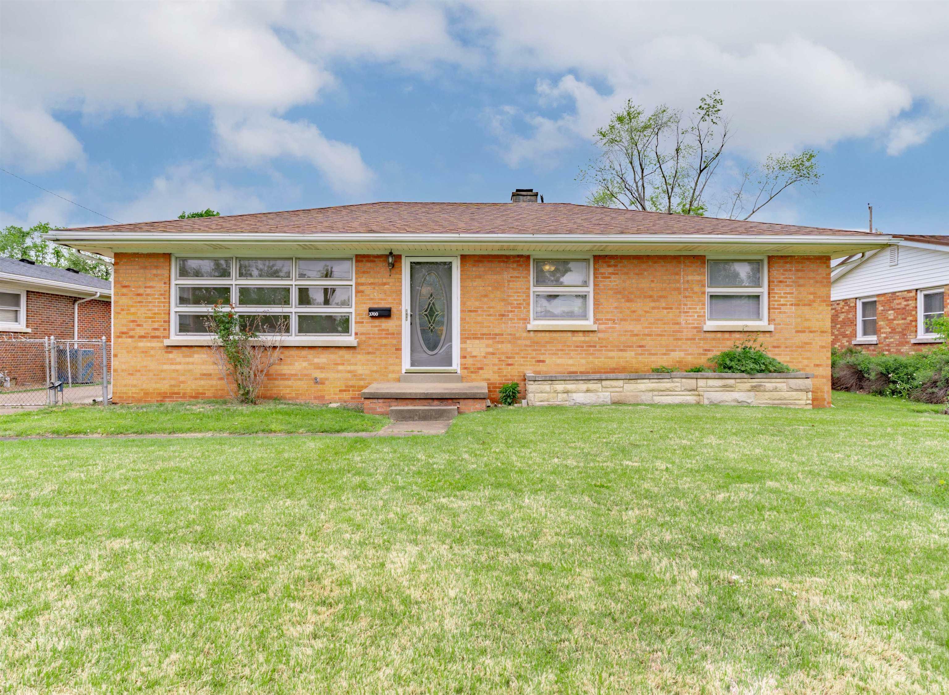 Property Photo: 3700 Conlin Avenue IN 47714