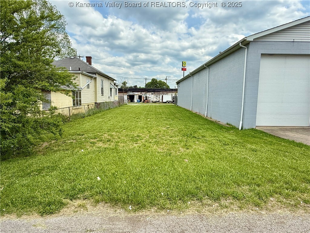 Property Photo: 405 11th Street WV 25064