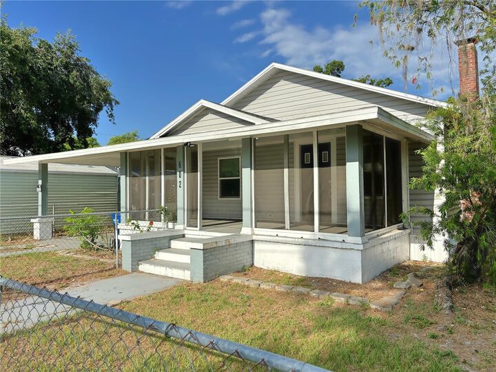 Property Photo: 602 NW 1st Avenue FL 33860