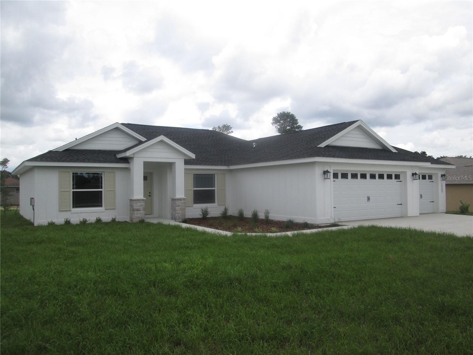 Property Photo: 10409 SW 45 Street FL 34481