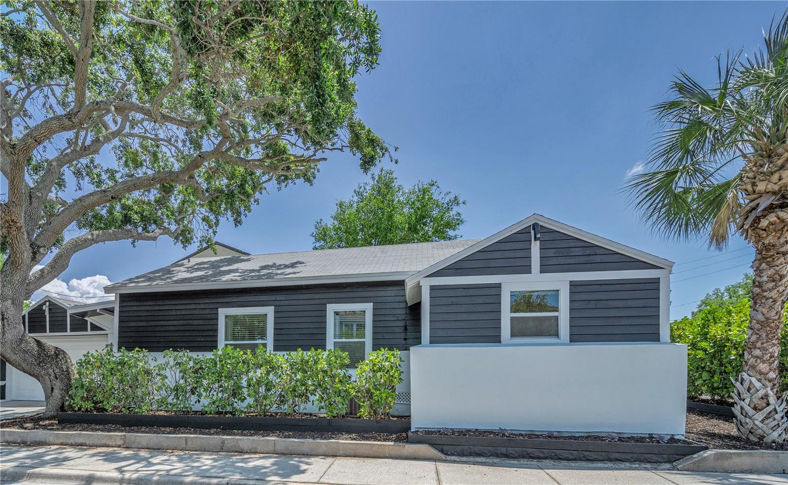 847 Highland Street N  St Petersburg FL 33701 photo