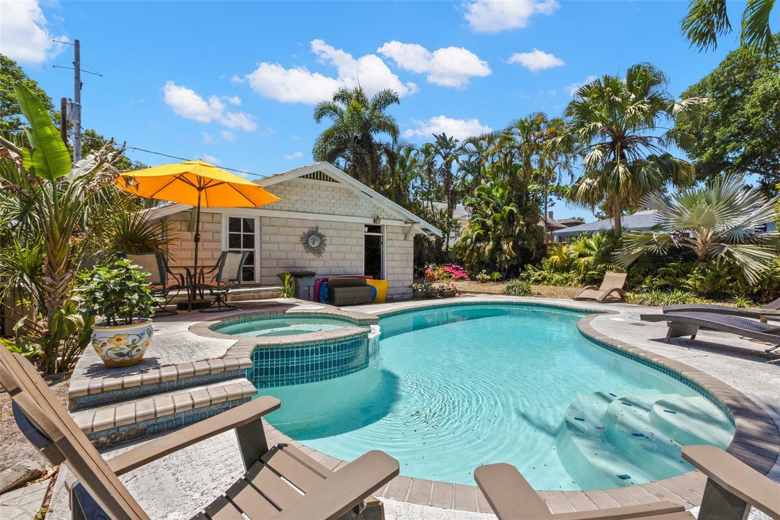 Property Photo: 146 8th Avenue NE FL 33701