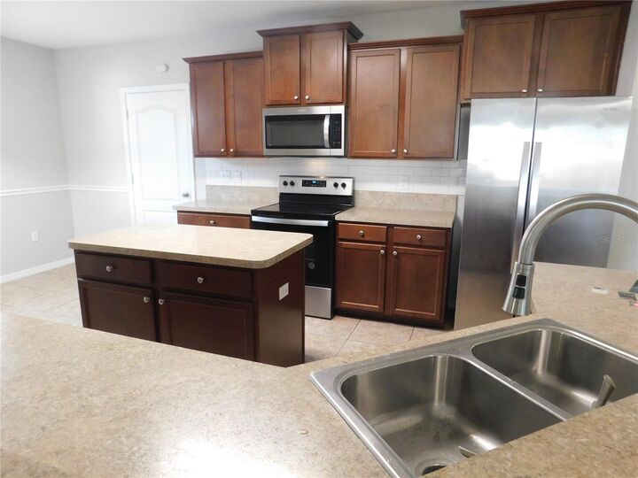Property Photo: 6954 Glenbrook Drive FL 33811