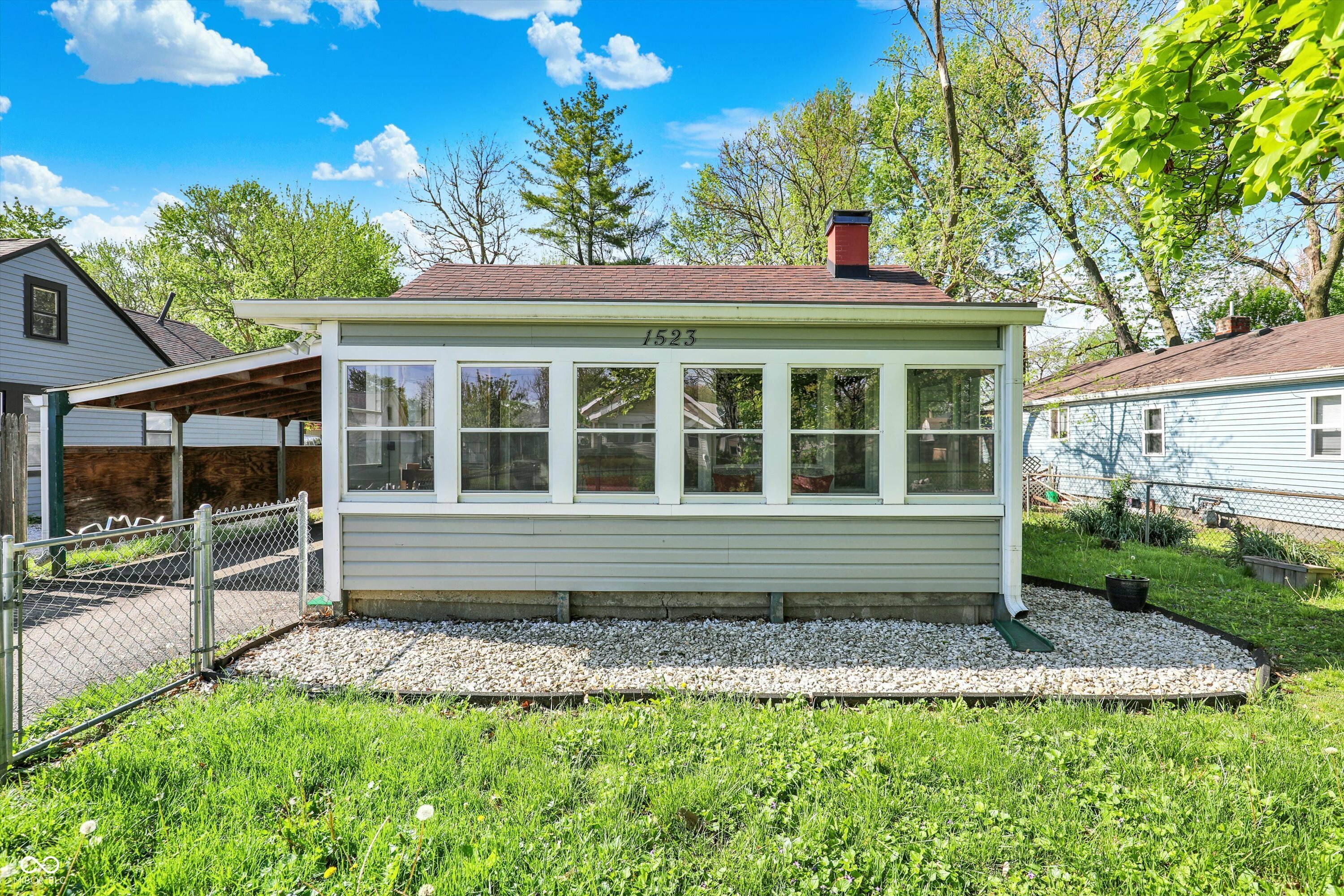 Property Photo: 1523 E Perry Street IN 46227